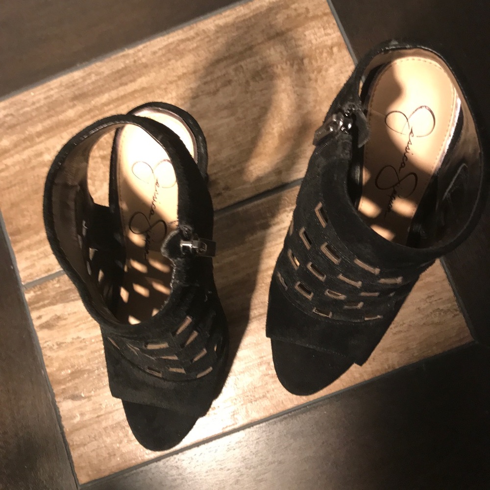 LIKE NEW ***Jessica Simpson black platform heels